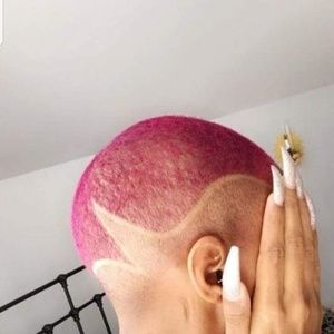 Meet your Posher, Constance